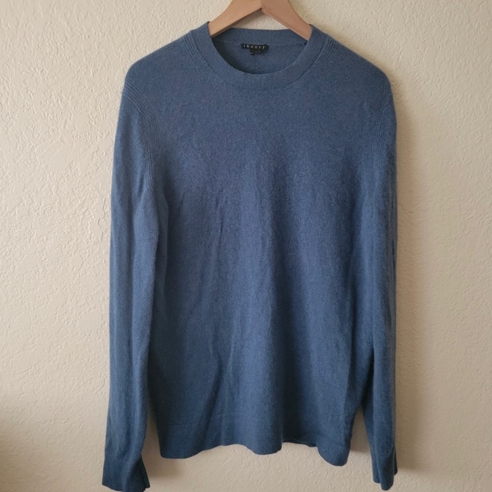 Theory Blue 100% Cashmere Vetel Crewneck
Sweater Size L